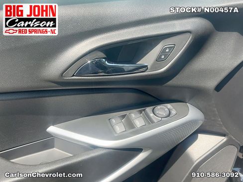 Used 2026 Chevrolet Trax LS FWD image 30