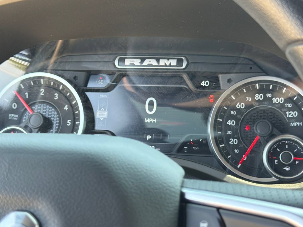 New 2026 RAM 1500 Express AWD/4WD image 29