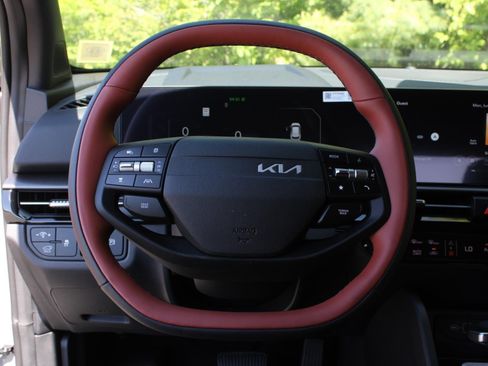 New 2026 Kia Sportage SX AWD/4WD image 11