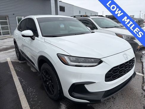 Used 2023 Honda HR-V LX image 1