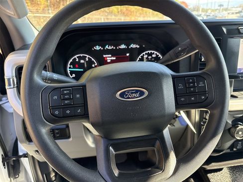 Used 2024 Ford F550 4x4 SuperCab Super Duty image 26