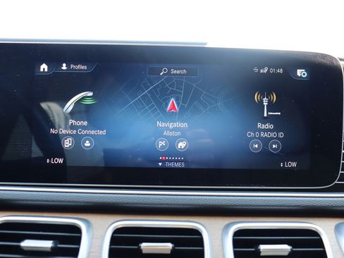 Used 2021 Mercedes-Benz GLE 350 4MATIC w/ AMG Line Exterior image 26