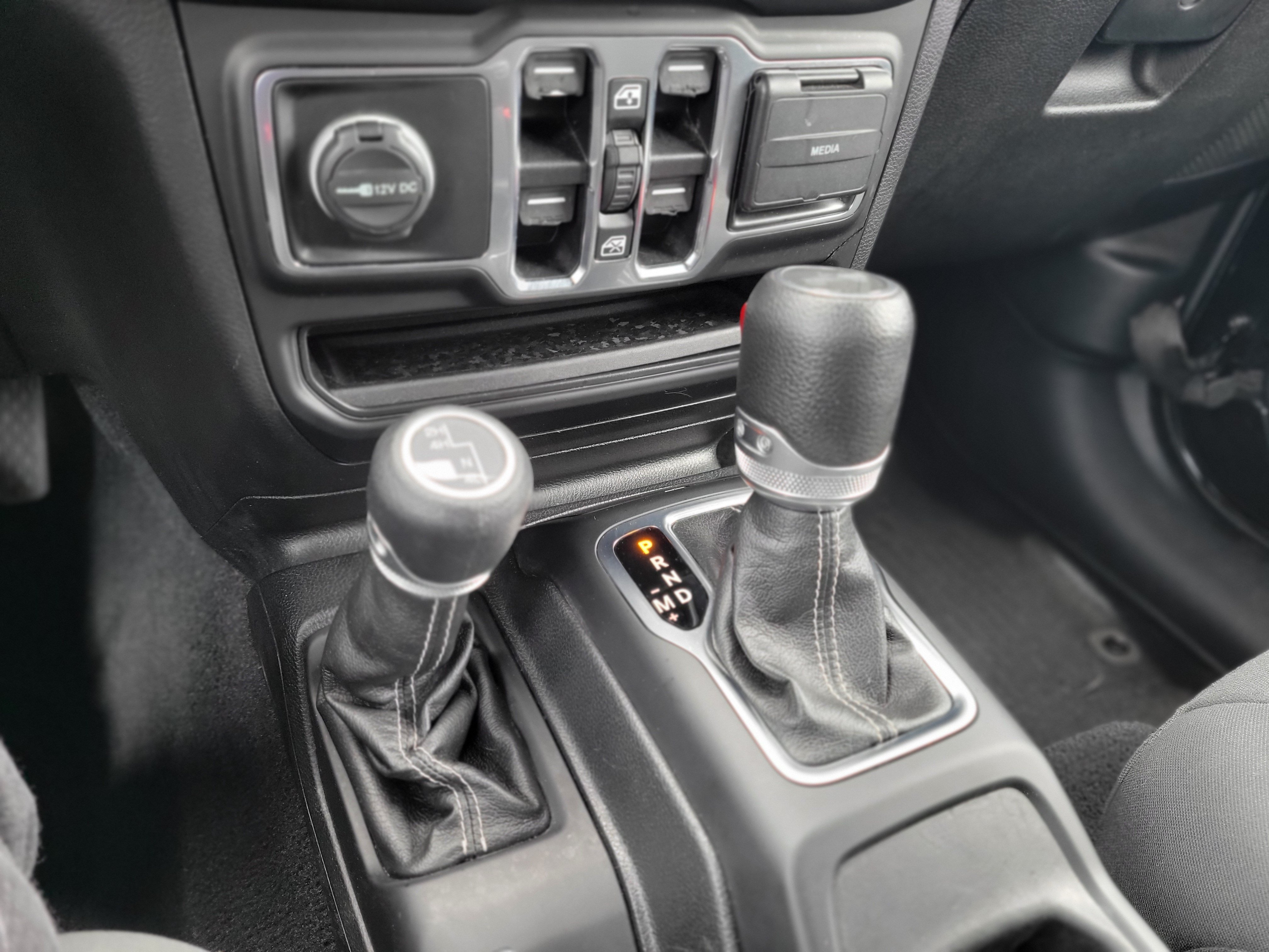 Used 2020 Jeep Wrangler Unlimited Sahara AWD/4WD image 19