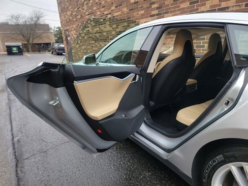 Used 2015 Tesla Model S RWD image 20