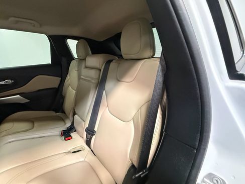 Used 2017 Jeep Cherokee Limited AWD/4WD image 47