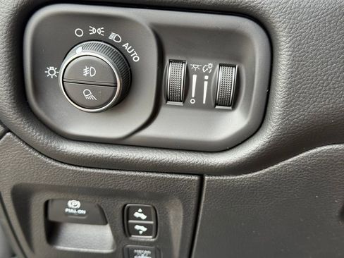 New 2026 RAM 1500 Big Horn AWD/4WD image 18