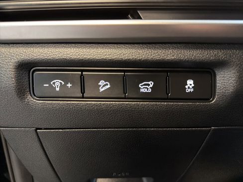 Used 2025 Kia Telluride S FWD image 21