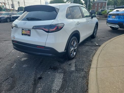 New 2026 Honda HR-V LX image 5