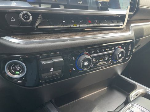 Used 2023 Chevrolet Silverado 1500 LT Trail Boss w/ Convenience Package II image 18