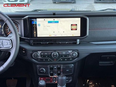 New 2025 Jeep Gladiator Rubicon image 8