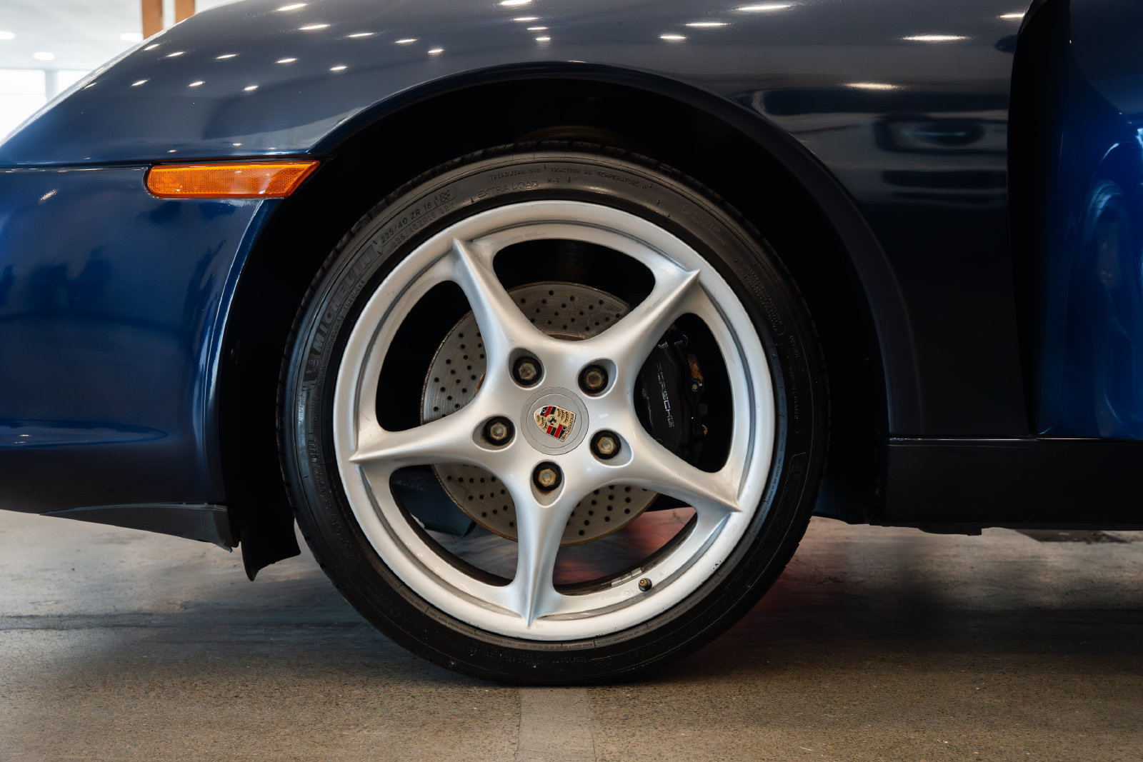 Used 2003 Porsche 911 Carrera RWD image 11