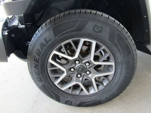 Used 2024 Jeep Wrangler Sahara image 25