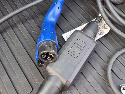 Used 2018 Toyota Prius Prime Advanced image 28