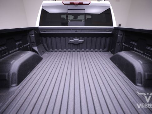 New 2026 Chevrolet Silverado 1500 ZR2 image 49