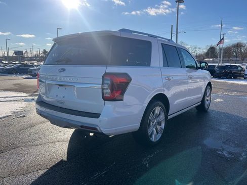 Certified 2022 Ford Expedition Platinum image 4