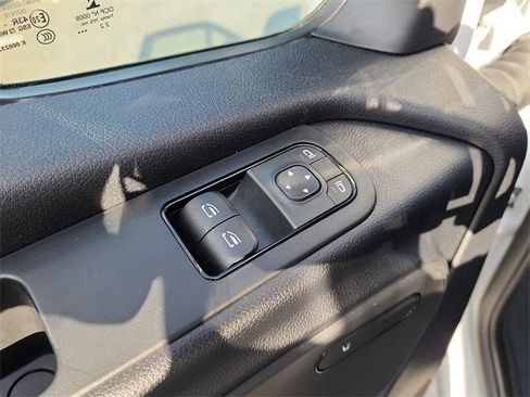 Used 2022 Mercedes-Benz Sprinter 2500 image 14