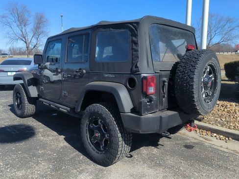 Used 2014 Jeep Wrangler Unlimited Sport image 8