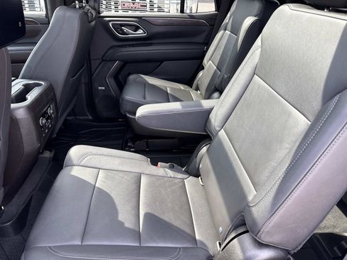 Used 2021 Chevrolet Tahoe Z71 w/ Z71 Off-Road Package image 29