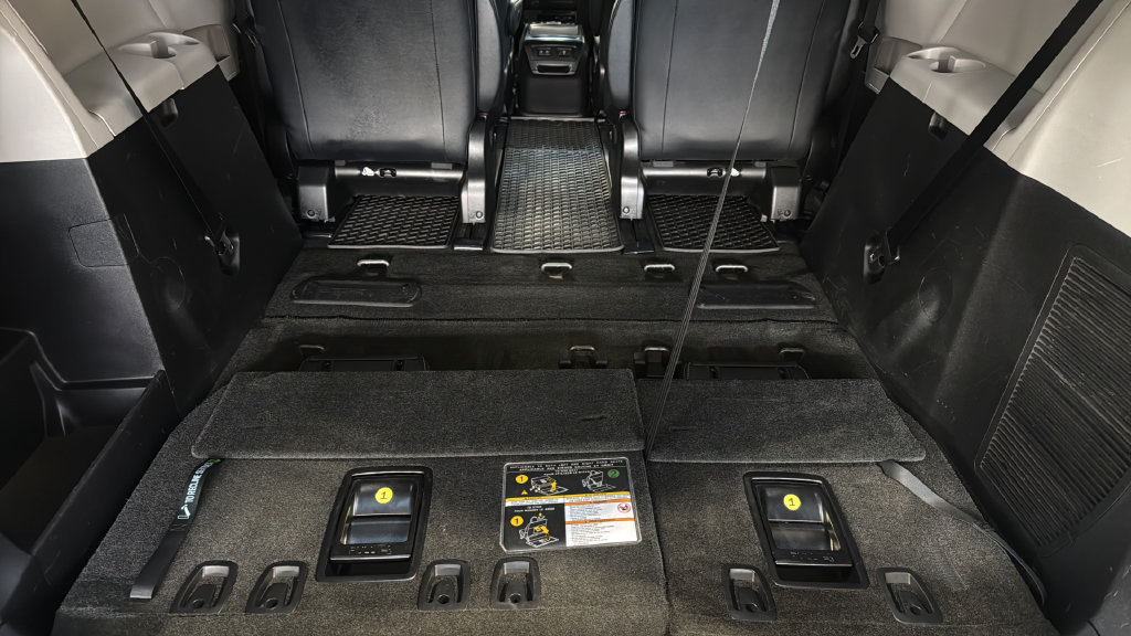 Used 2019 Toyota Sienna SE AWD/4WD image 7