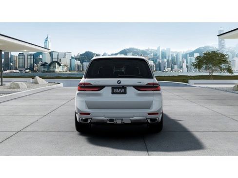 New 2026 BMW X7 xDrive40i image 5