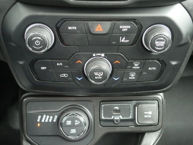 Used 2023 Jeep Renegade Trailhawk w/ Sun/Sound Group AWD/4WD image 22