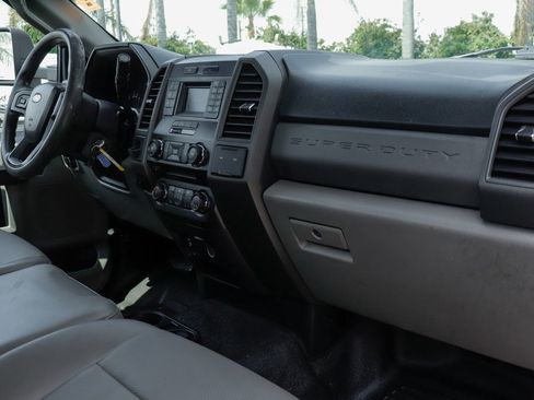 Used 2017 Ford F350 XL w/ Power Equipment Group image 31