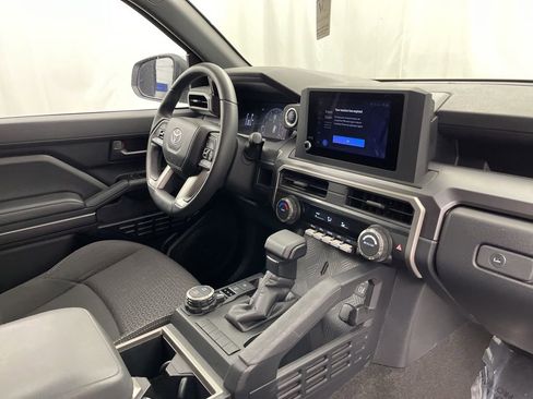 Used 2025 Toyota 4Runner SR5 image 30