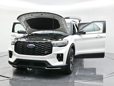 New 2026 Ford Explorer ST w/ Sun And Sound Package image 58