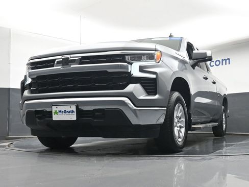 Used 2023 Chevrolet Silverado 1500 LT AWD/4WD image 6