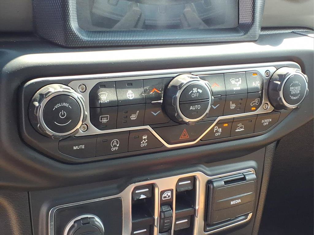 Used 2021 Jeep Wrangler Unlimited Rubicon AWD/4WD image 6