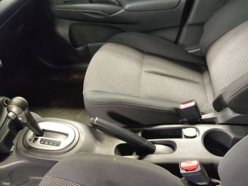 Used 2017 Nissan Versa SV w/ SV Special Edition Package image 26