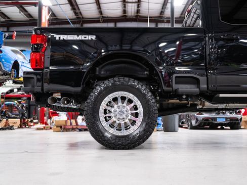 New 2026 Ford F250 Platinum w/ Tremor Off-Road Package image 13