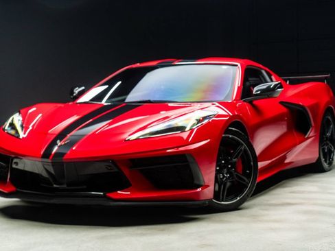 Used 2020 Chevrolet Corvette Stingray Preferred Cpe w/ 2LT Preferred Equipment Group RWD image 2