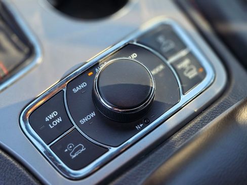 Used 2020 Jeep Grand Cherokee Trailhawk image 45