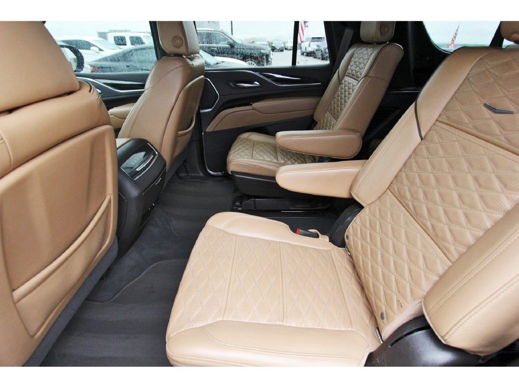 Used 2022 Cadillac Escalade Premium Luxury w/ Performance Package RWD image 7