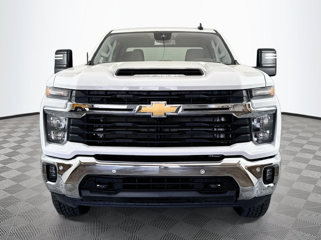 Used 2025 Chevrolet Silverado 2500 LT w/ All Star Edition AWD/4WD image 2