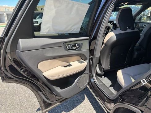 New 2026 Volvo XC60 B5 Plus w/ Protection Package Premier AWD/4WD image 10