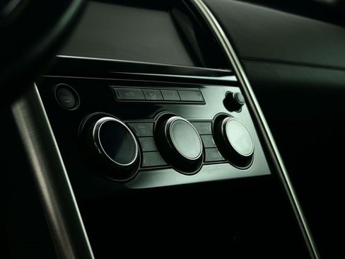 Used 2017 Land Rover Discovery HSE image 22