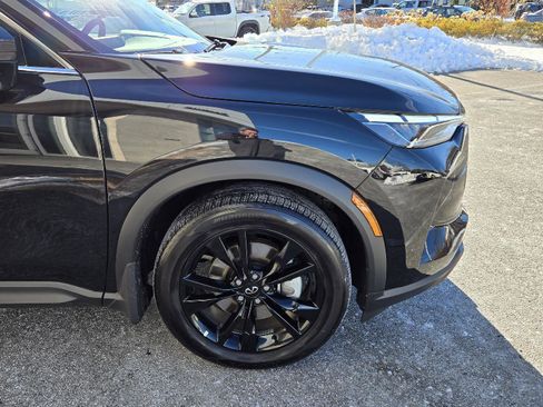 Certified 2025 INFINITI QX60 Luxe w/ Black Edition image 14