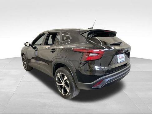 Used 2024 Chevrolet Trax RS FWD image 5