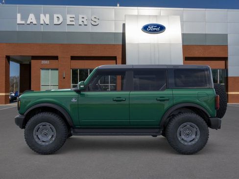 New 2025 Ford Bronco Outer Banks w/ Sasquatch Package image 3