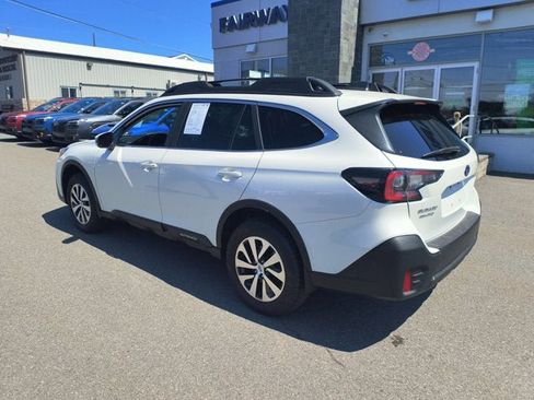 Used 2022 Subaru Outback Premium AWD/4WD image 6