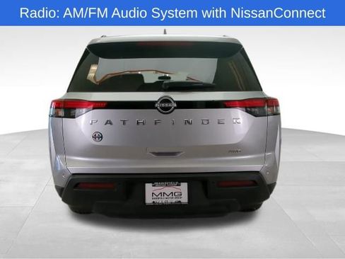 Used 2025 Nissan Pathfinder SV image 5