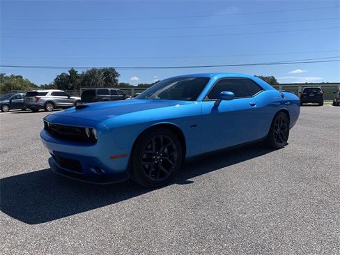 Used 2023 Dodge Challenger R/T w/ Blacktop Package image 8