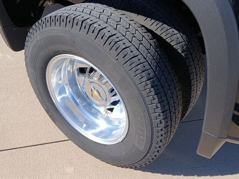 Used 2025 Chevrolet Silverado 3500 LTZ w/ LTZ Plus Package image 12