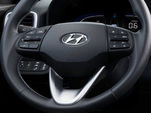 New 2026 Hyundai Venue SEL FWD image 15