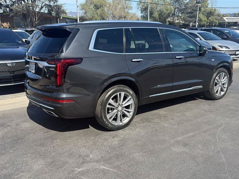 Used 2020 Cadillac XT6 Premium Luxury AWD/4WD image 16