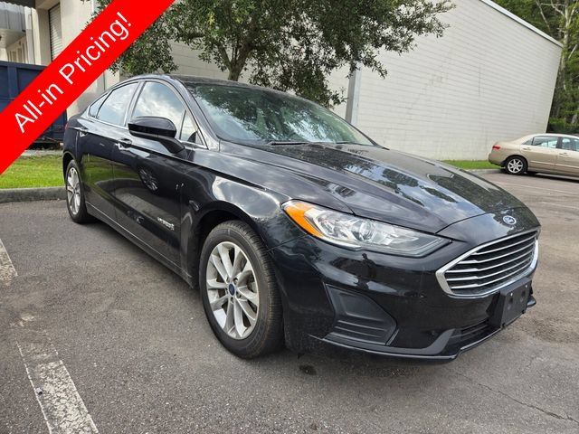 Used 2019 Ford Fusion SE FWD image 3