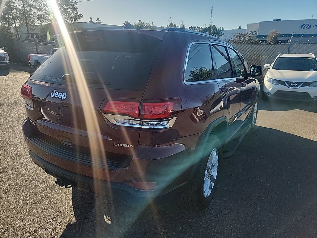 Used 2021 Jeep Grand Cherokee Laredo AWD/4WD image 12