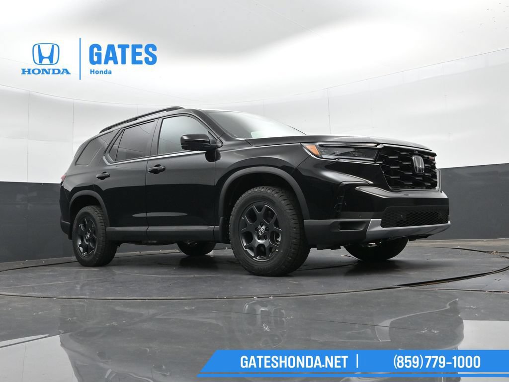 Certified 2025 Honda Pilot TrailSport image 45